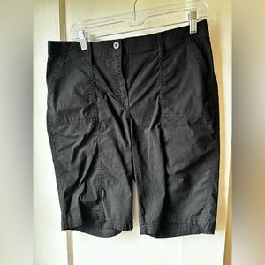 Chico's Black Casual Bermuda Shorts, size 1